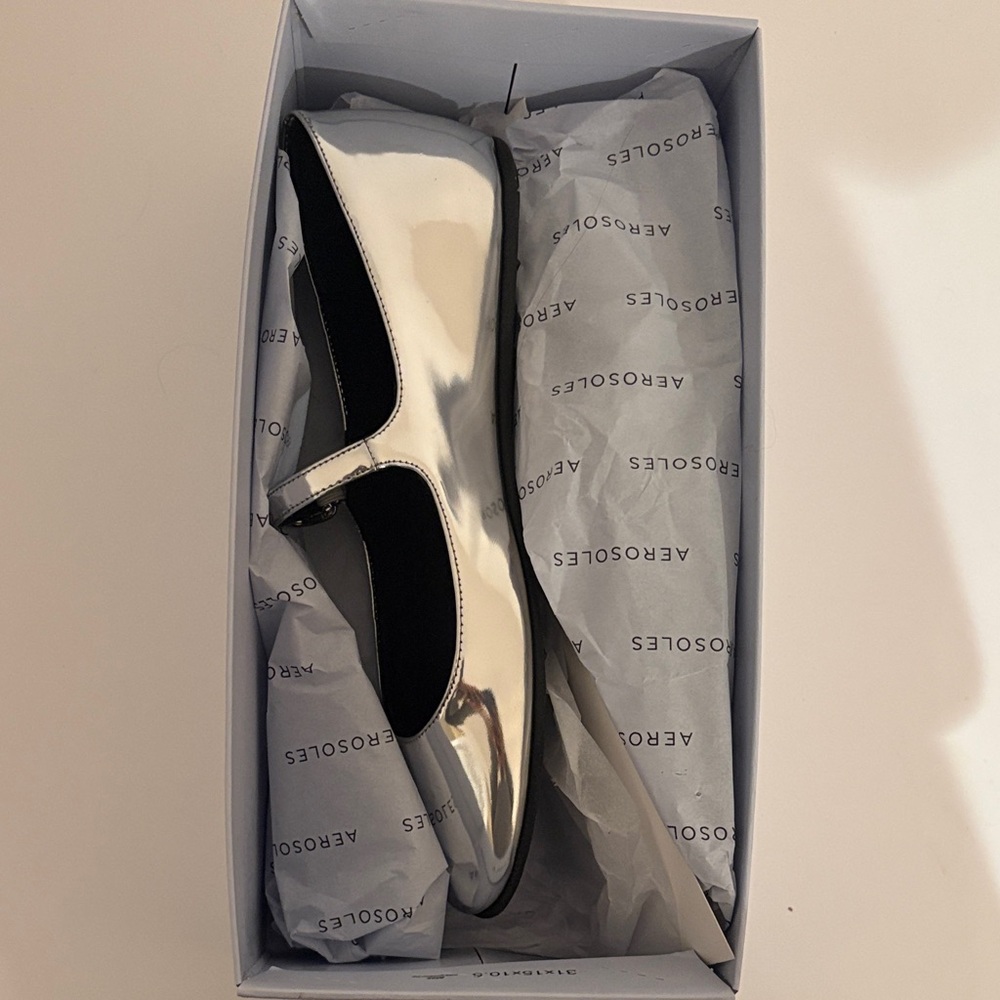 Brand new AEROSOLES Perry Mary Jane. In box!